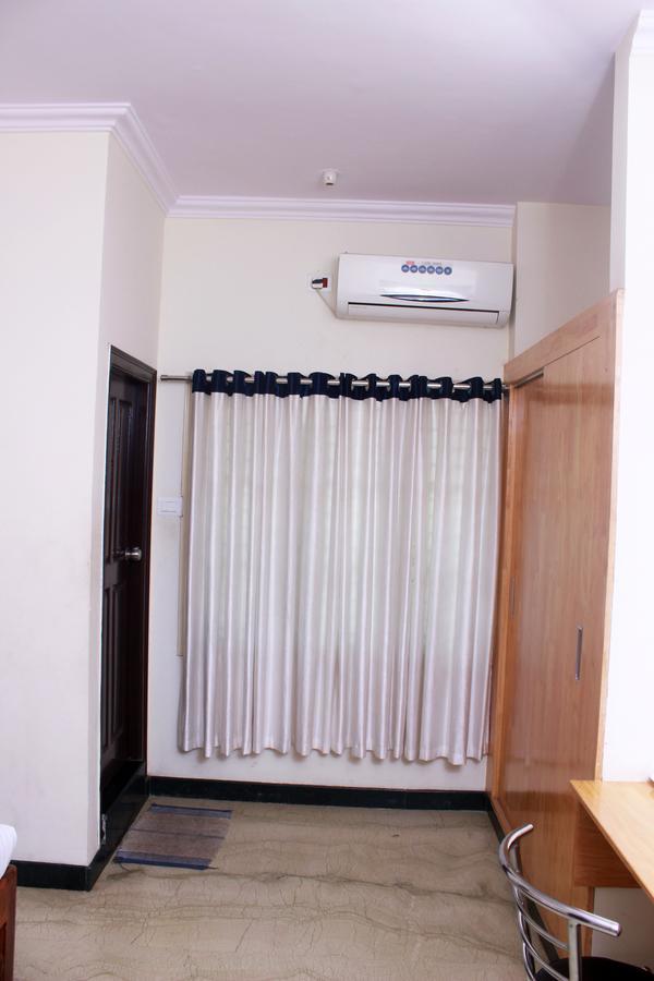 Oyo 1900 Hotel Olive Residency Mysore Esterno foto