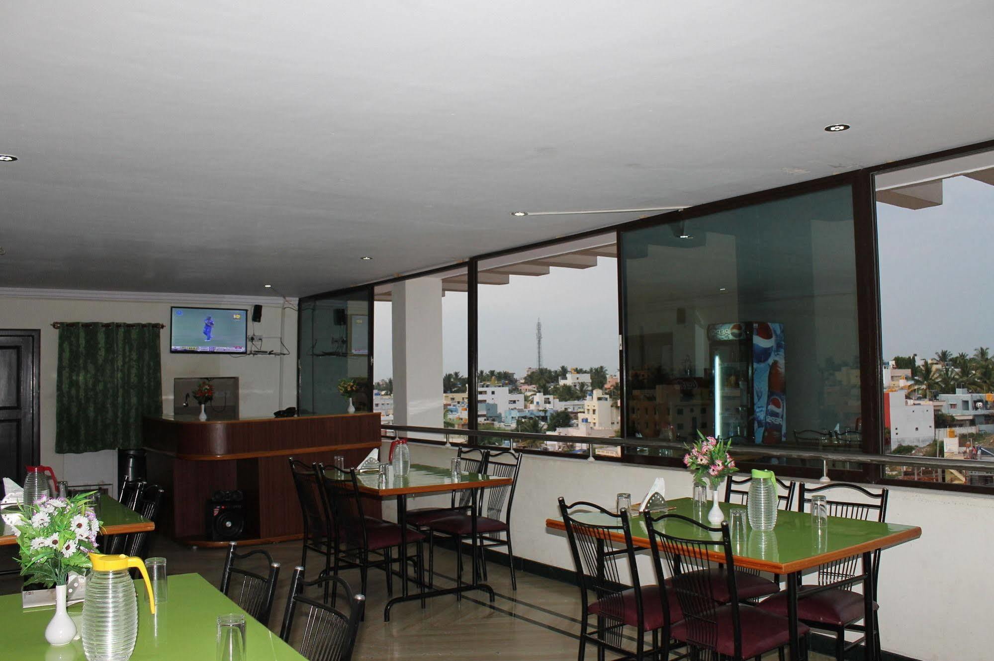 Oyo 1900 Hotel Olive Residency Mysore Esterno foto