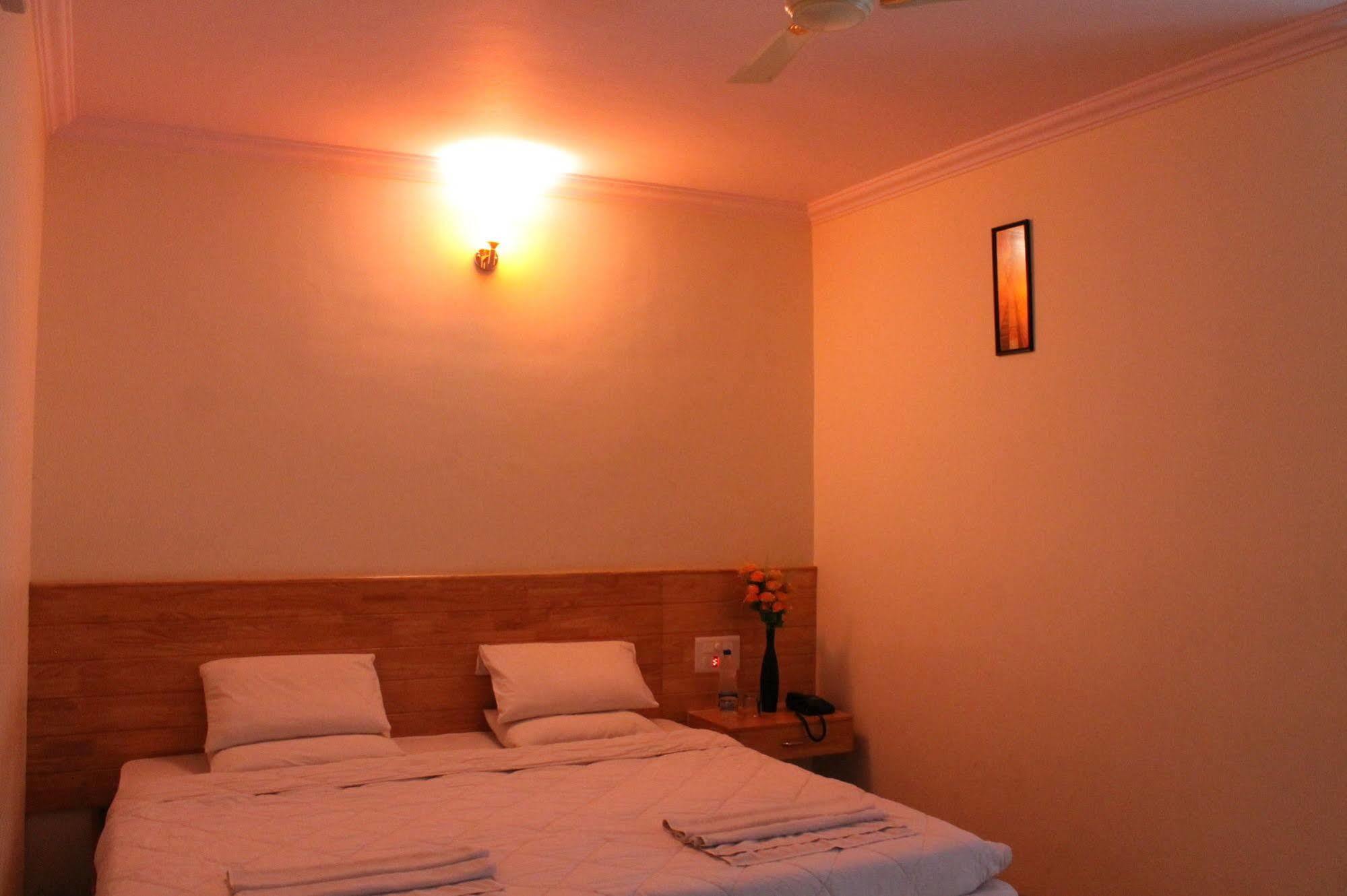 Oyo 1900 Hotel Olive Residency Mysore Esterno foto